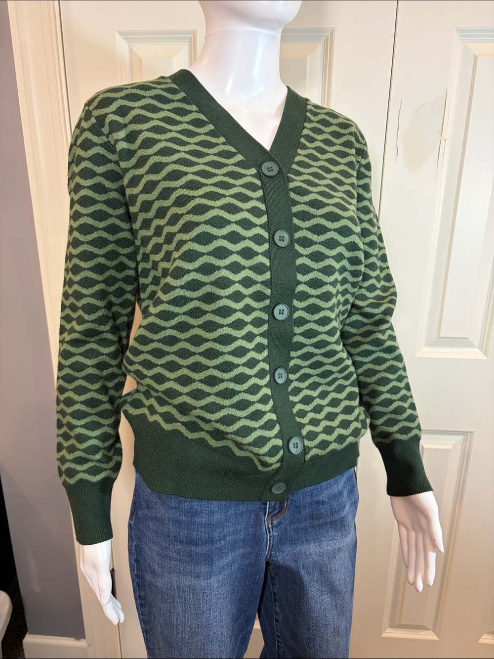 Beige geo Wave Pattern V-Neck faux Button Cardigan